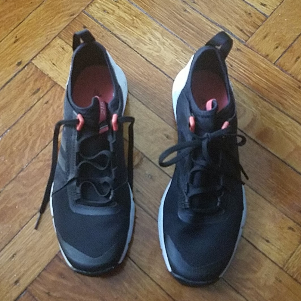 Adidas Terrex - image 1